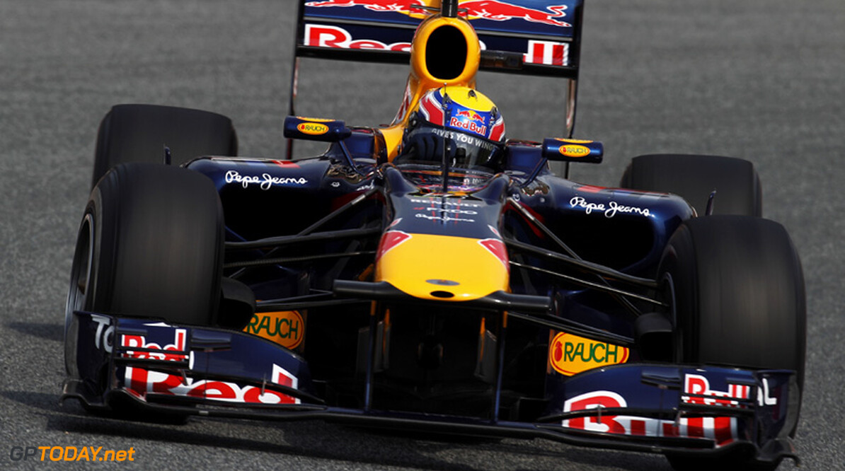 Mark Webber beste in dominant optreden Red Bull Racing