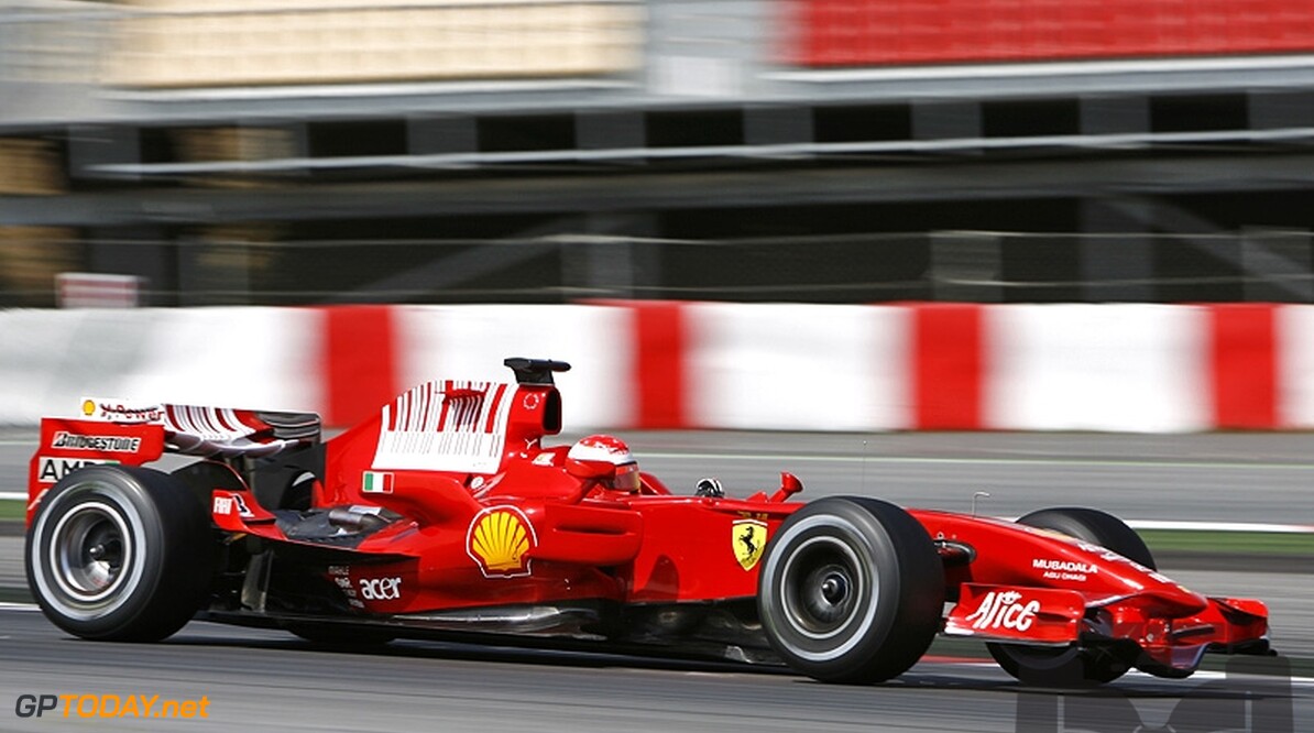 Michael Schumacher pleit voor behoud bandenwarmers