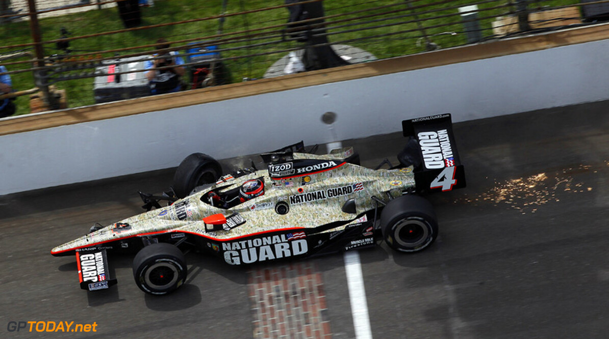 JR Hildebrand verlengt contract bij Panther Racing tot eind 2013