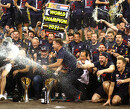 Red Bull Racing eert wereldkampioen Verstappen met bijzonder bord