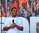 Hamilton jubelt: "Duelleren met Ferrari zou fantastisch zijn"
