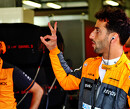 Ricciardo geeft Hamilton duwtje in de rug: "Hij faket geen pijn"