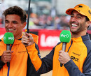 <b> Video: </b> McLaren-coureurs lachen om kinderfoto's Bottas