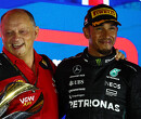 Hamilton ontkent Ferrari-interesse niet: "Paar irrelevante gesprekken gevoerd"