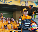 Piastri presenteert nieuw McLaren-racepak
