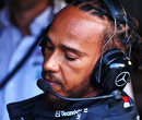 Hamilton hint op pitlane start: "Auto was een nachtmerrie"