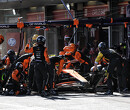 Razendsnel McLaren verslaat Red Bull in Mexicaanse pitlane