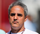 Het grote dilemma van Mercedes: "Ze hebben Kimi in een wurggreep"