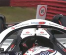 Bearman crasht hard in de pits door domme fout
