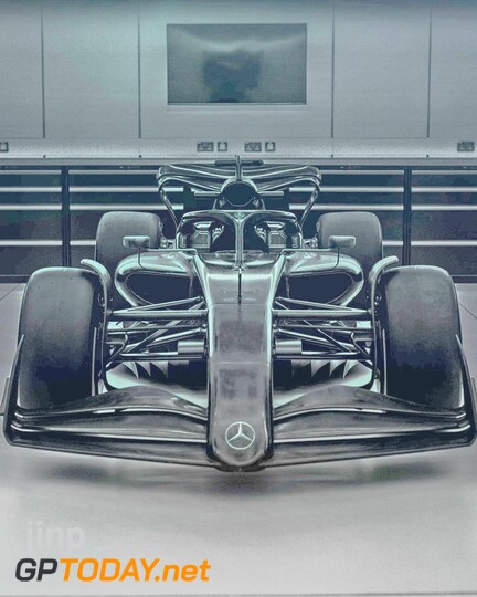 Mercedes tease 2022