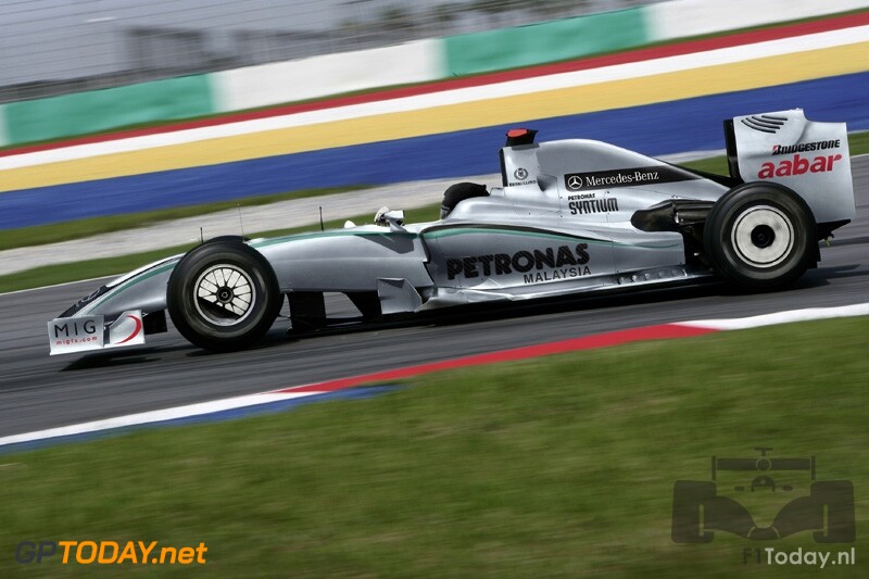 Impressie Mercedes GP met Petronas-livery