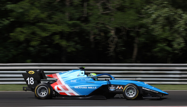 FIA Formula 3 Championship
Caio Collet (BRA) MP...