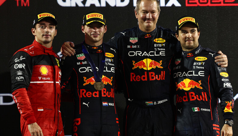 Formula One World Championship
1st place Max Verstappen (NLD) Red Bull Racing, 2nd place Charles Leclerc (MON) Ferrari ad 3rd place Sergio Perez (MEX) Red Bull Racing RB18 and Olaf Janssen Red Bull Racing IT.
20.11.2022. Formula 1 World Championship, Rd 22, Abu Dhabi Grand Prix, Yas Marina Circuit, Abu Dhabi, Race Day.
- www.xpbimages.com, EMail: requests@xpbimages.com (C) Copyright: Batchleor / XPB Images
Motor Racing - Formula One World Championship - Abu Dhabi Grand Prix - Race Day - Abu Dhabi, UAE
XPB Images
Abu Dhabi
Abu Dhabi

Formel1 Formel F1 Formula 1 Formula1 GP Grand Prix one Abu Dhabi Yas Marina Circuit Yas Marina UAE United Arab Emirates Sunday 20 11 2022 November Podium Portrait