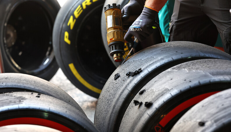 Formula One World Championship
Pirelli tyre tec...