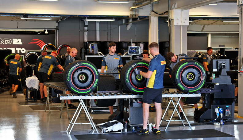 Formula One World Championship
Pirelli tyre tec...