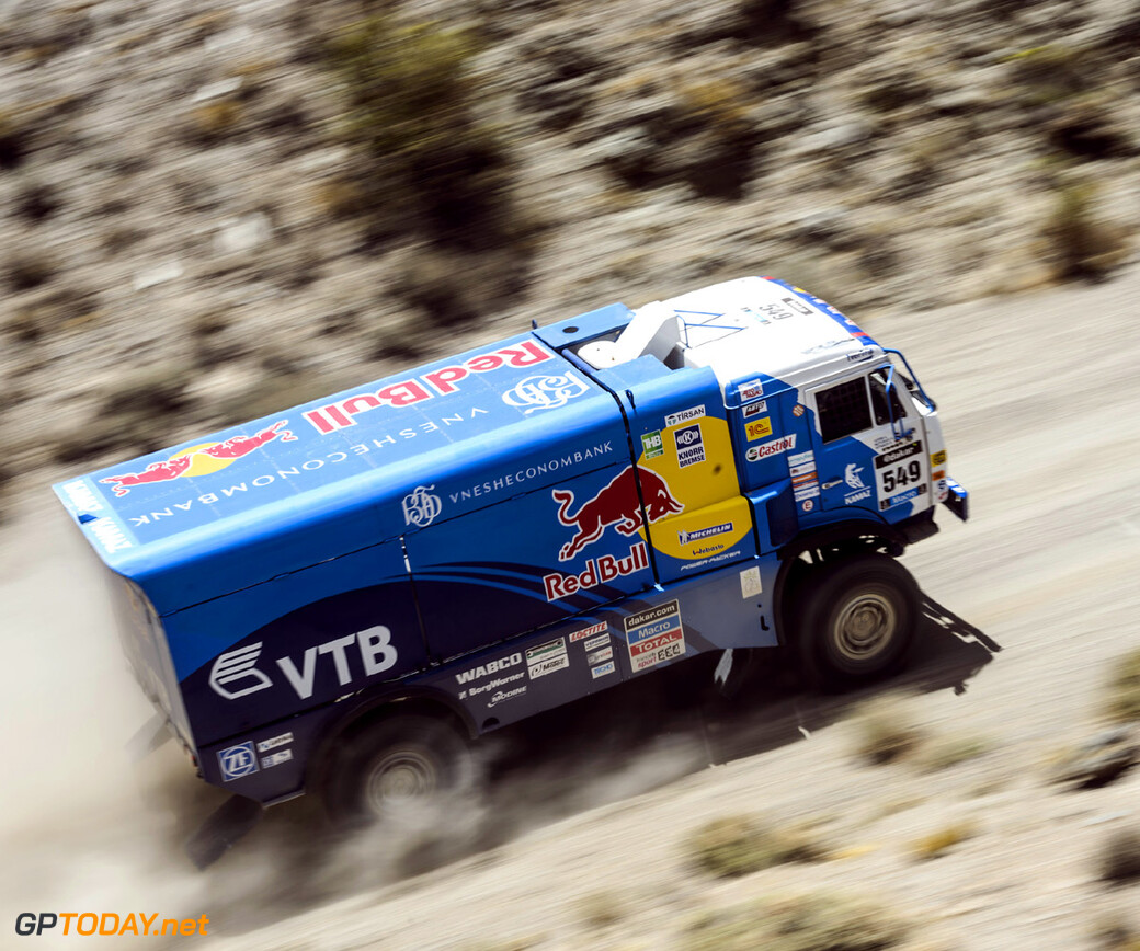 Мизюкаев КАМАЗ мастер. Red bull Special Edition KAMAZ. Вячеслав Мизюкаев КАМАЗ. Реклама редбула КАМАЗ.