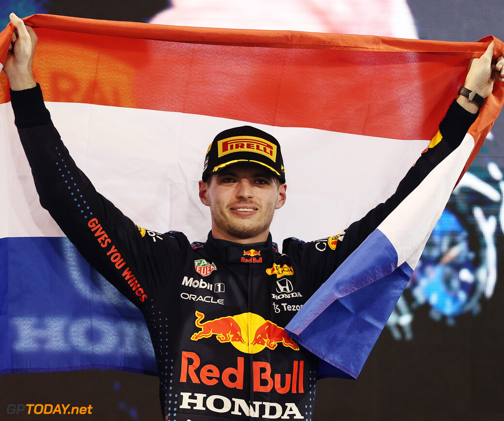 Uitslag Grand Prix van Abu Dhabi: Verstappen wereldkampioen race |