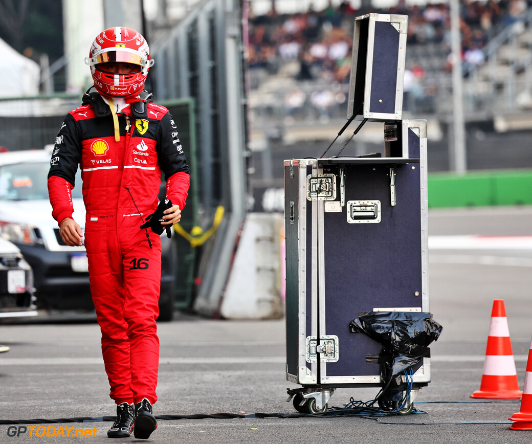 Leclerc cerca le cause delle pessime qualifiche: “Ho avuto tanti problemi al motore”