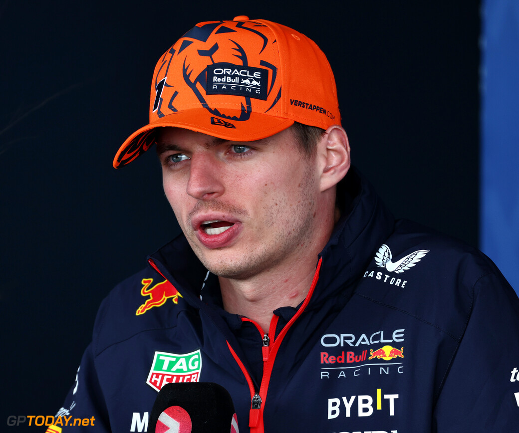 Verstappen baalt van overvolle 2024-kalender foto